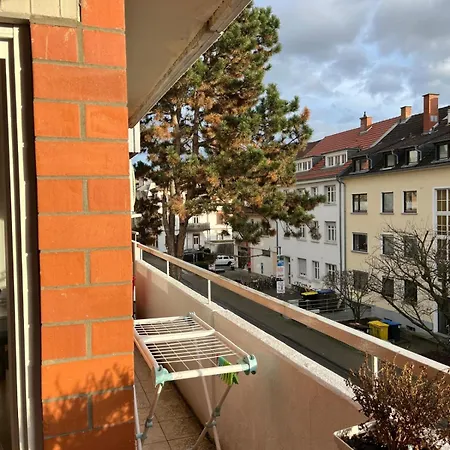 Am Neckar * Heidelberg